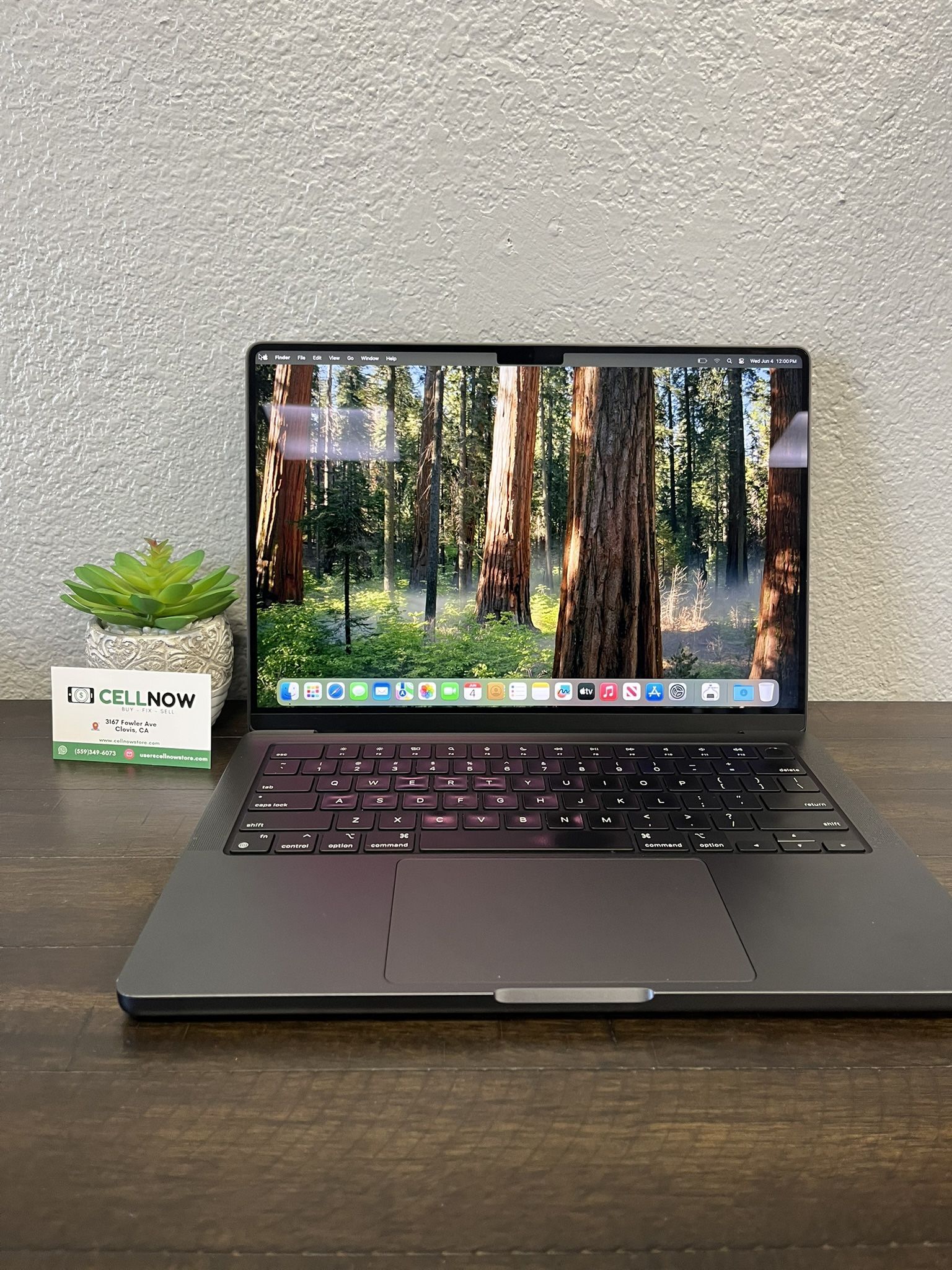 MacBook Pro 2023 M3 18 Gb Ram 512 GB SSD