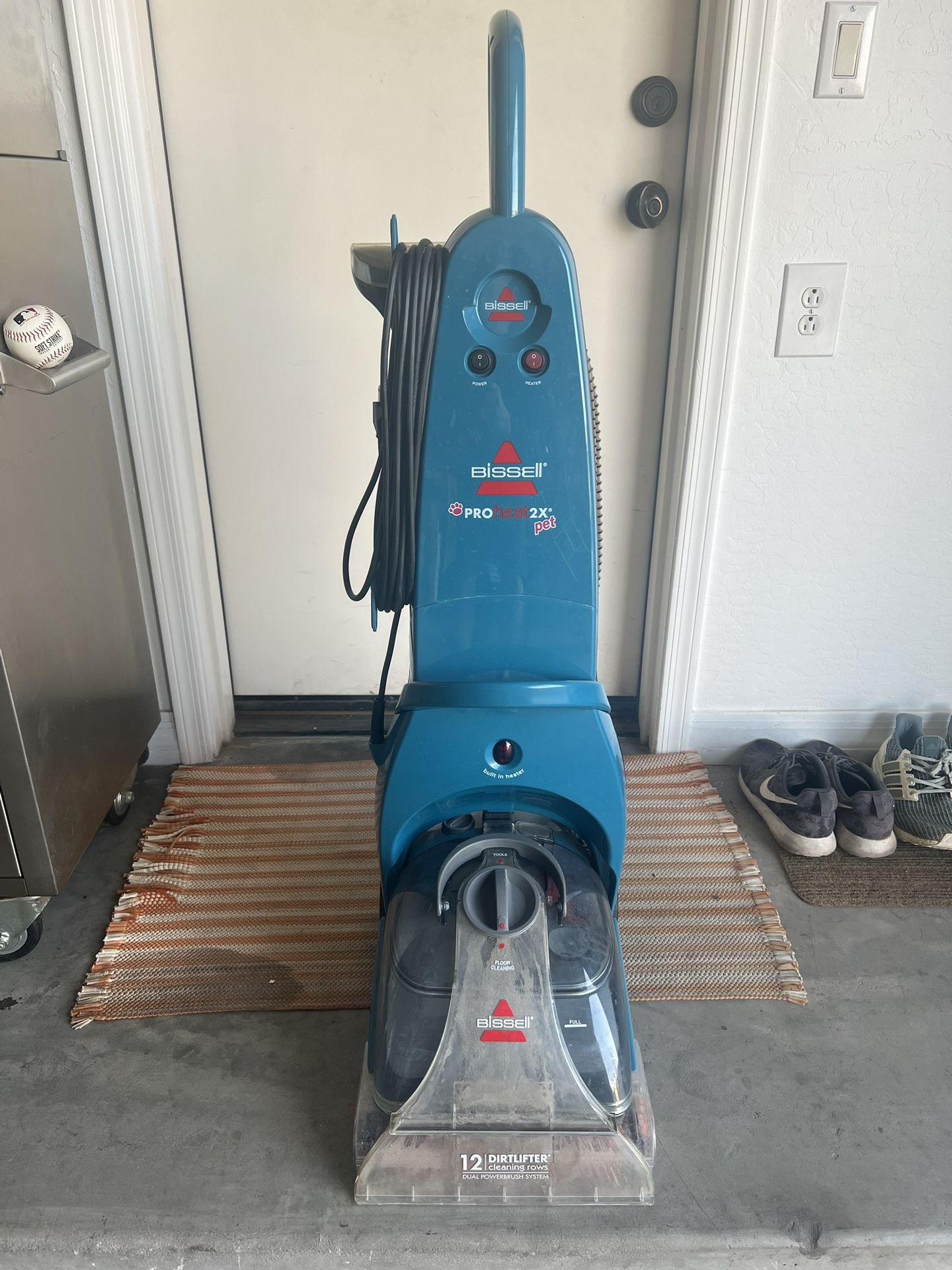 Bissell Pro Heat 2X Pet Carpet Cleaner 