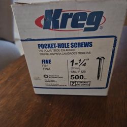 NEW BOX OF POCKET-HOLE-SCREWS (FINE and 1 1/2)  (500 Count]