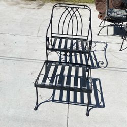 Vintage lounge chair for patio