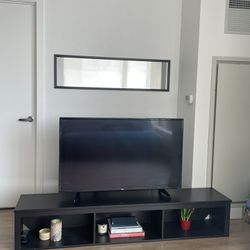 LG UHD TV4k and TV Stand
