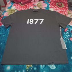 Essential shirt size m Iron