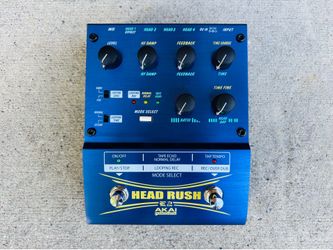 Akai E2 Head Rush Looper/Delay Pedal