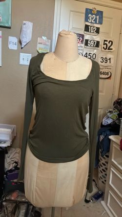 Victorias Secret Green long sleeve top Size S