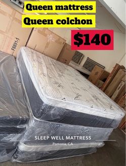 Queen size pillow top mattress
