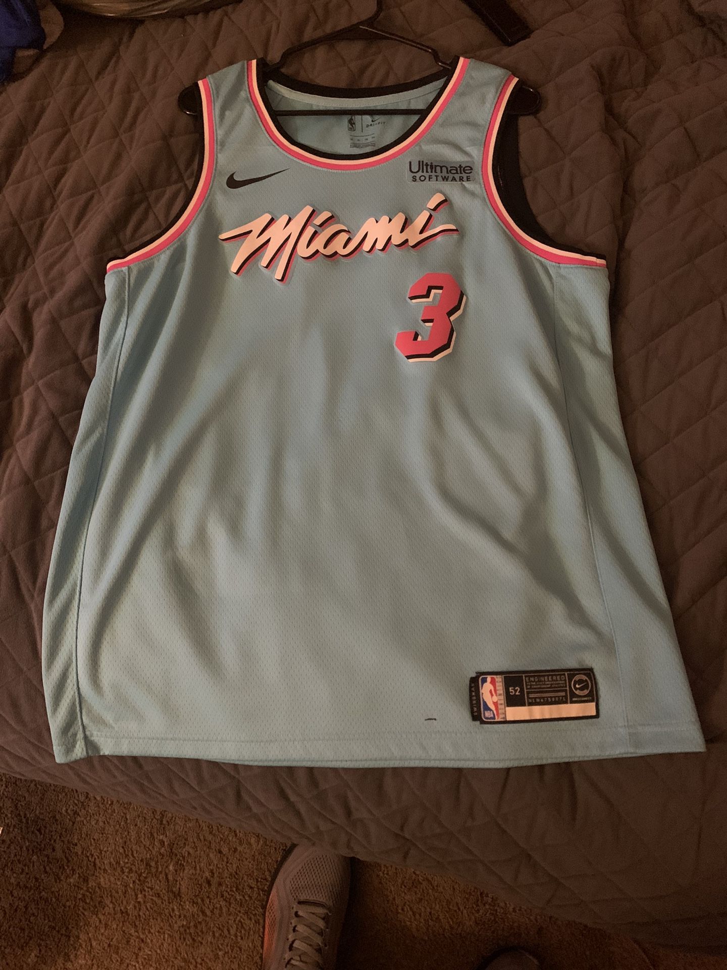 XL Miami Heat Dwayne Wade Jersey