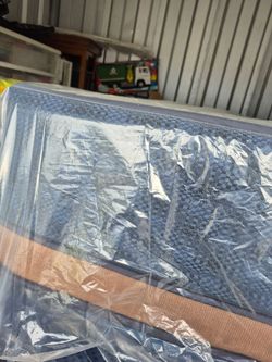 Brooklyn Bedding shot Queen Aurora Luxe Cooling
