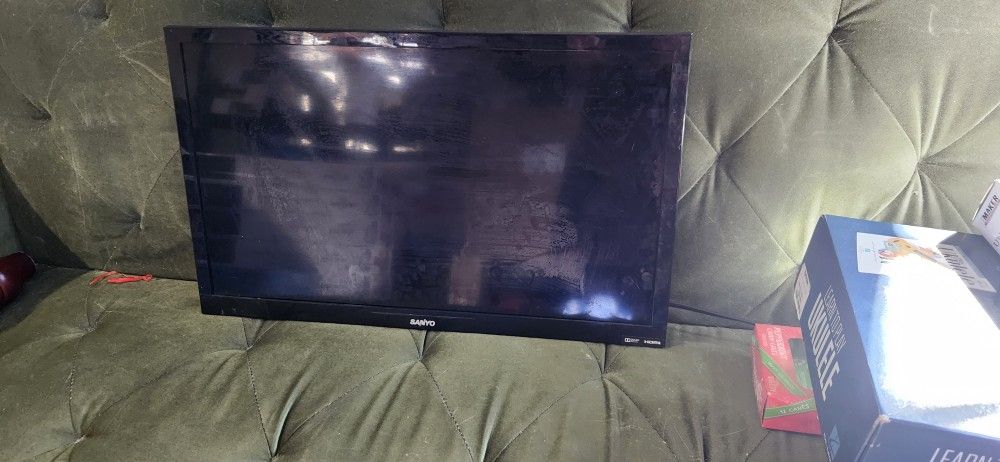 27" Sanyo Smart LED TV