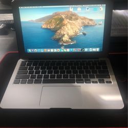 13’ 2015 Apple MacBook 