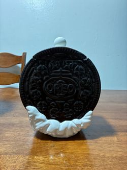 Oreo cookie jar / kitchen decor