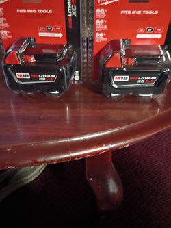 Milwaukee battery m18