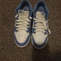 Nike Dunk Low UNC 