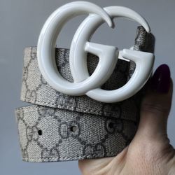 Gucci Supreme Marmont Supreme G PRINT White BUCKLE MONOGRAM 