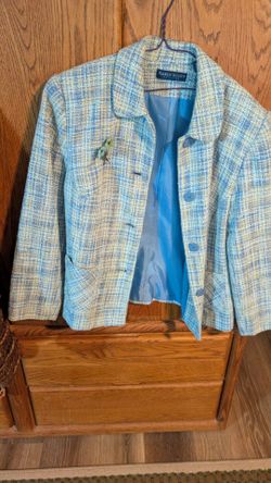 Plaid Tweed jacket with Flower Brooch