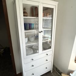 Hutch/pantry Unit