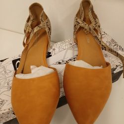 Chinese Laundry Flats