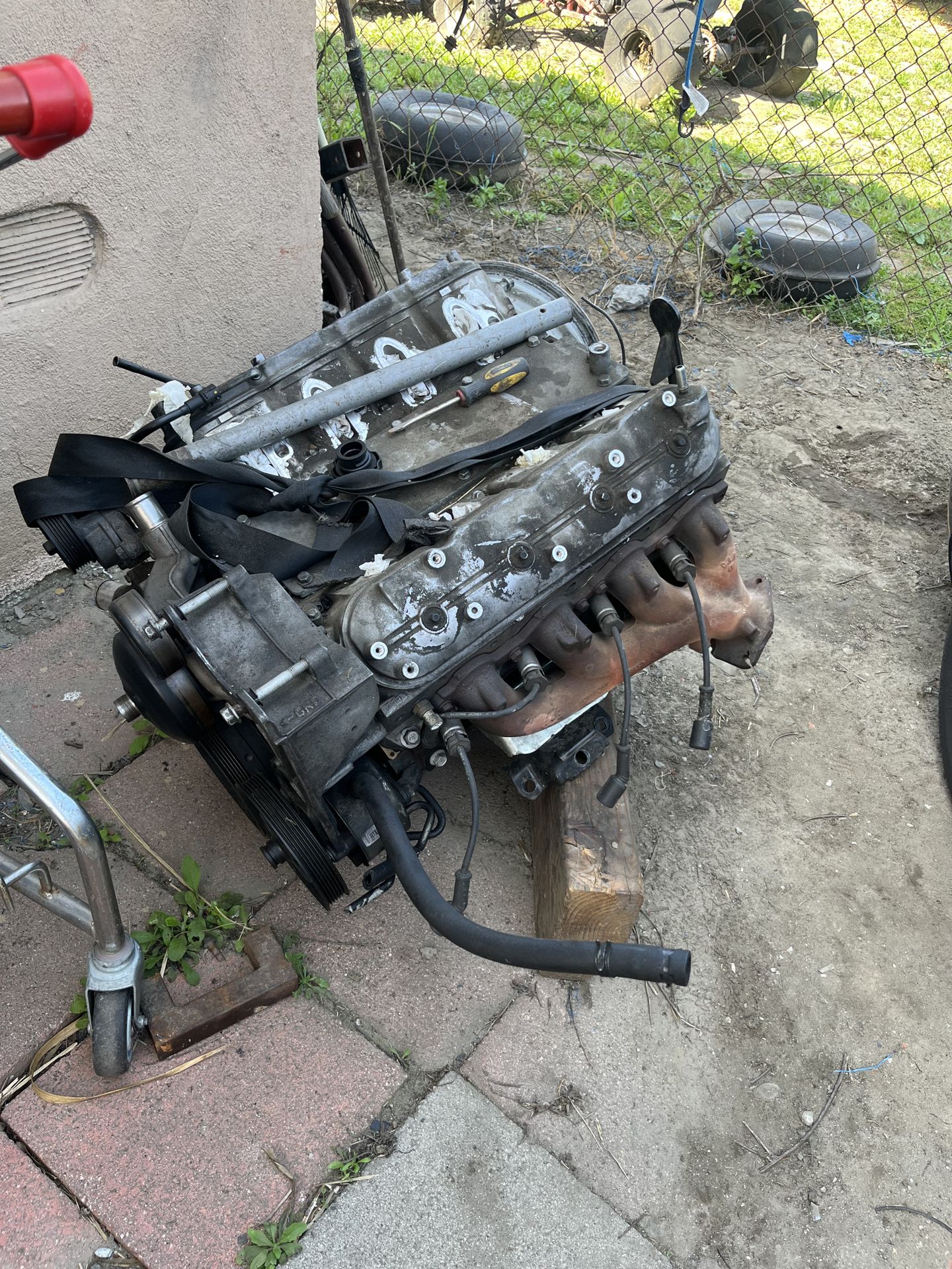 Chevy express engine