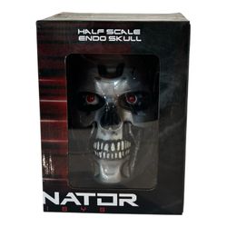 Lootcrate exclusive mini 1/2 scale Terminator T-800 Skull