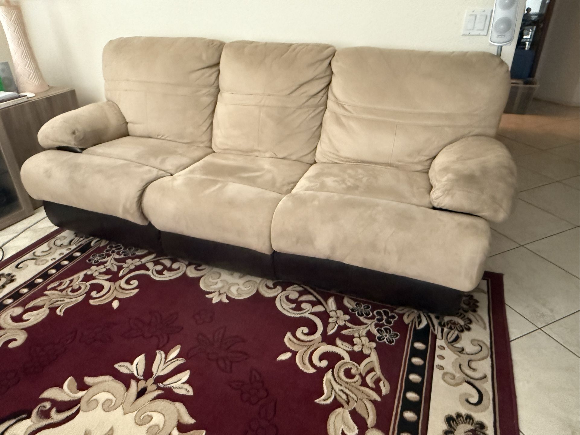 2 Matching Recliner Couches.