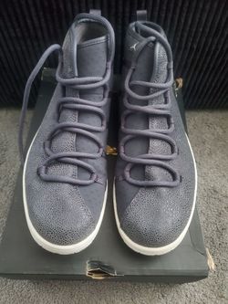 Nike jordan galaxy  Gray, size 10.5