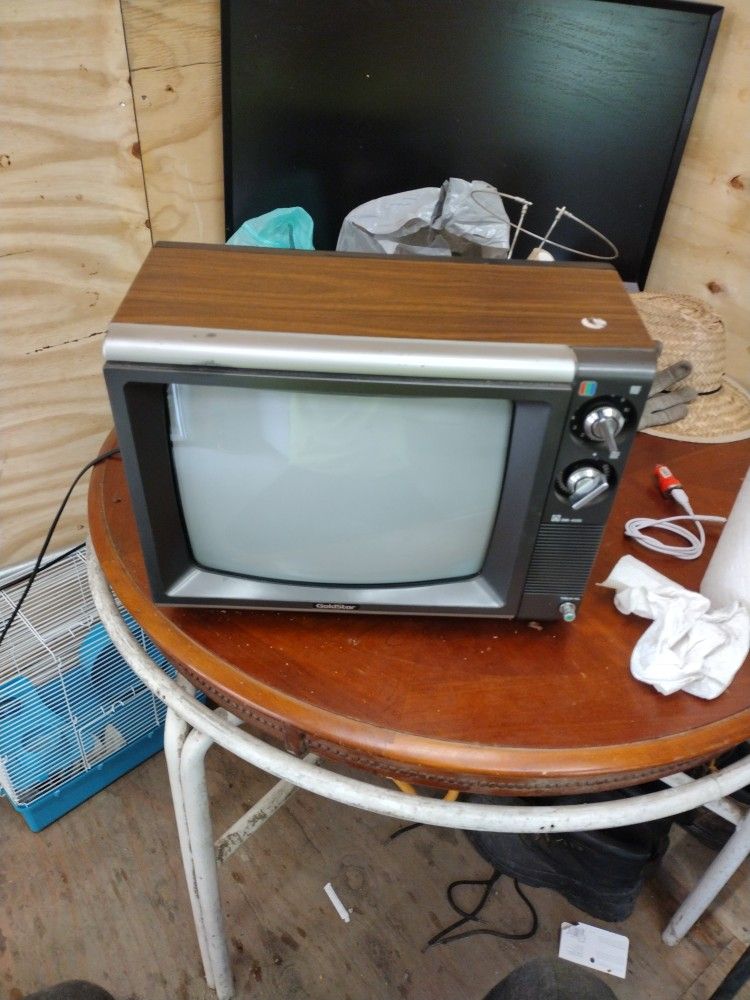 Classic Gold Star TV Cmx-4200