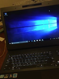 17 inches ASUS gaming computer. i7 Processor. 32 GB memory ram. 1 TB hardrive