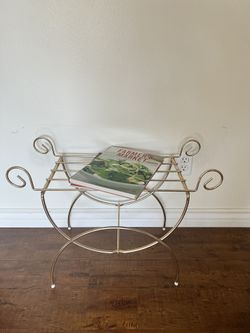 Magazine/book Rack