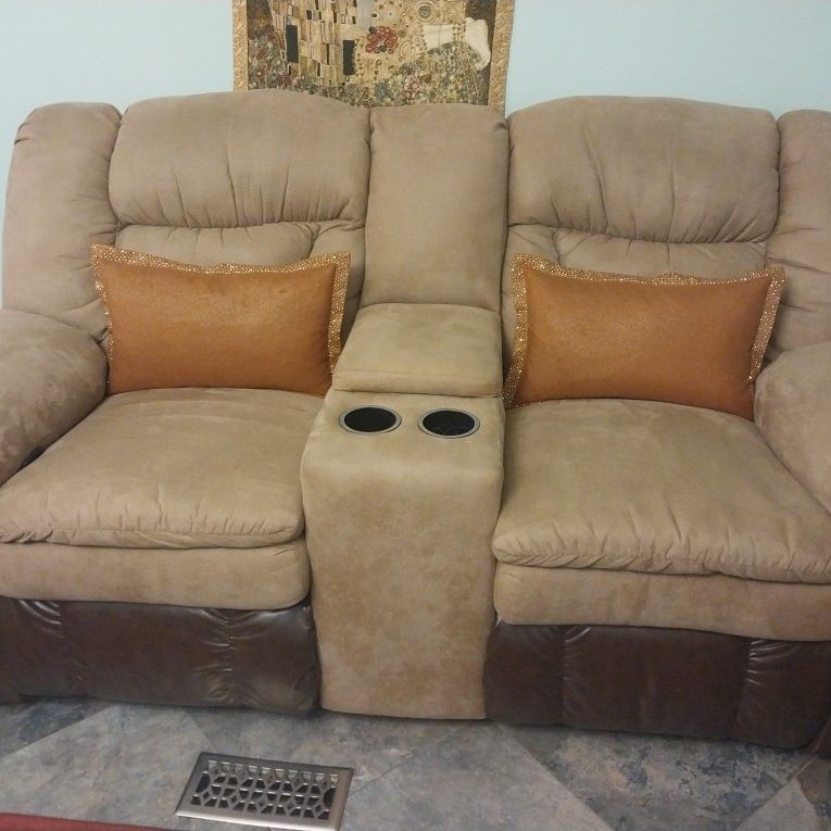 2 Sofas Recliners And 1 Sofa Drink Holder Recliner
