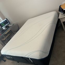 Tempur-Pedic Ergo Adjustable Base & Tempur-Pedic Soft Cloud Technology Mattress 