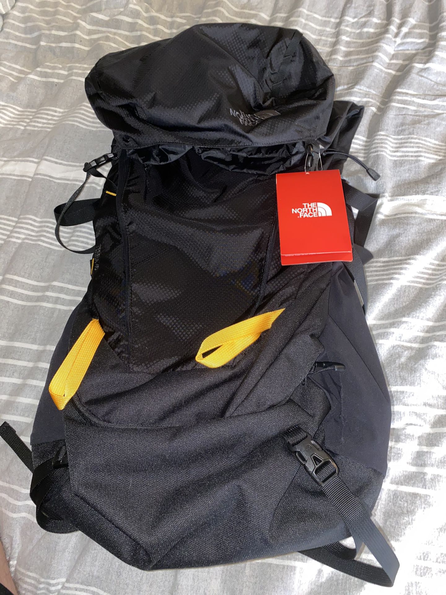North face hiking backpack 40l
