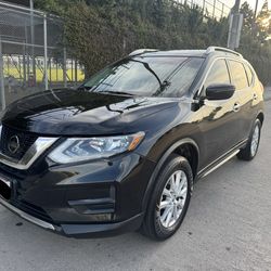 2017 Nissan rogue sv