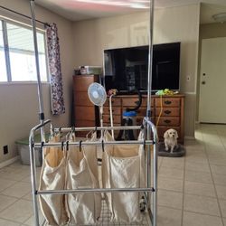 Hamper With 3 Bags For Dirty Clothes 