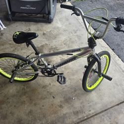 Mongoose Kids Bike Like New!!! $75 OBO