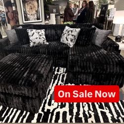 Brand New Elegant Super Plush Comfy Midnight Madness Sectional 