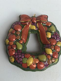 Vintage Hallmark Wreath of Evergreens Christmas Ornament from 2001 Holiday Season Collectible Figurine