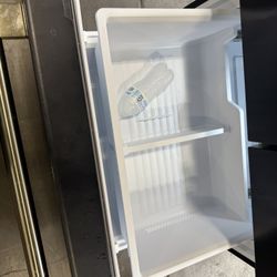 Bottom Freezer Refrigerator 
