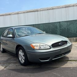 2005 Ford Taurus