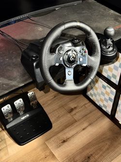 Logitech G923 Racing Simulator
