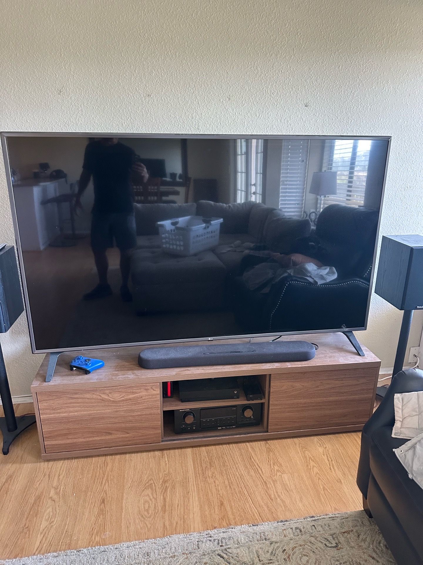 LG 75 tv cracked screen FREE
