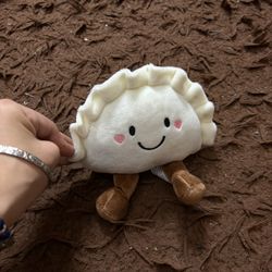 Small Dumpling Plushie 