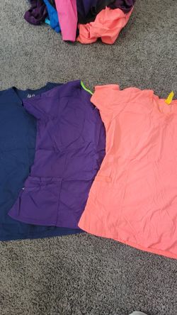 XL Solid Print Scrub Top