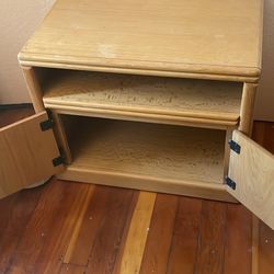 Small entertainment center