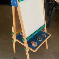 White Board/ Chalk Board 