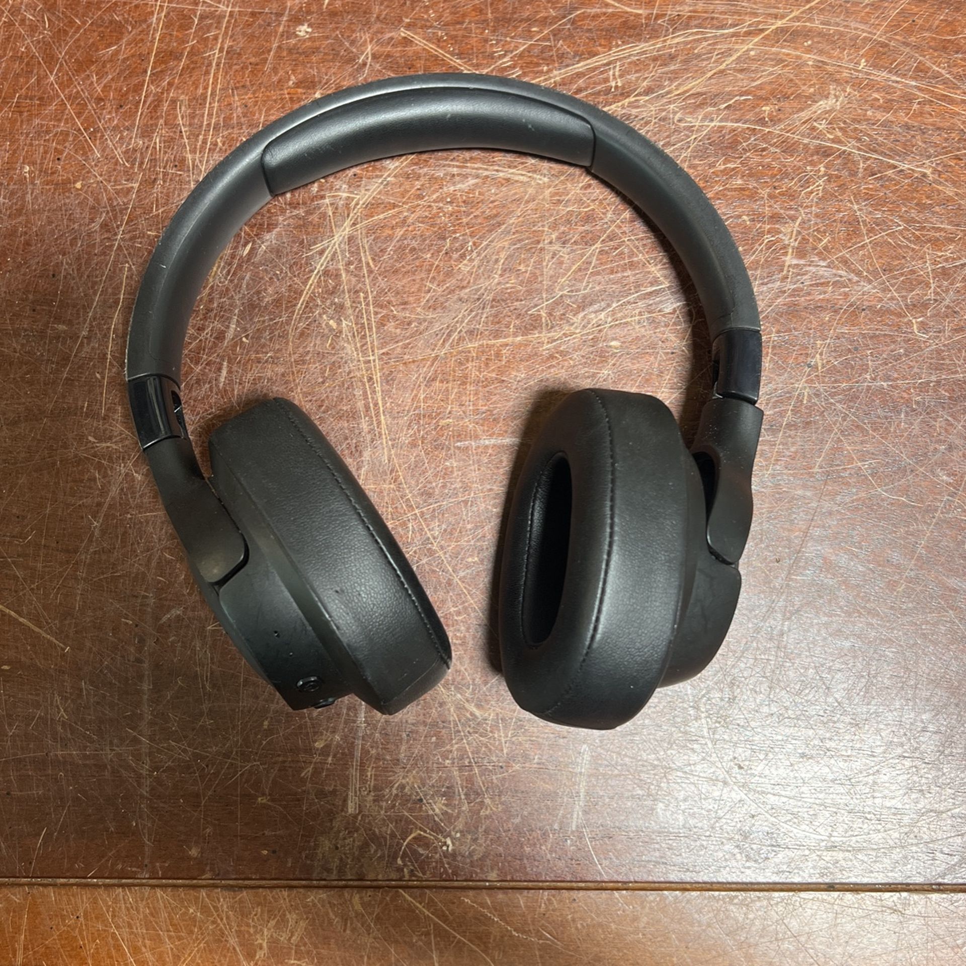 JBL tune710bt Wireless Over-Ear Bluetooth Headphones