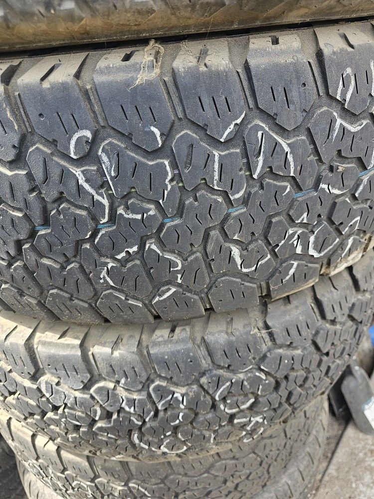 (FOUR) 275 65 20 GENERAL TIRES