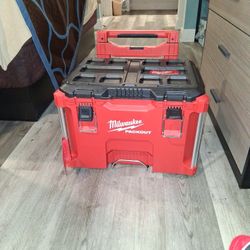 Milwaukee Tools Box Sorry, I just noticed.I had the wrong price for the https://offerup.com/redirect/?o=d3JvbmcuQm94, if you don't want it.I understan