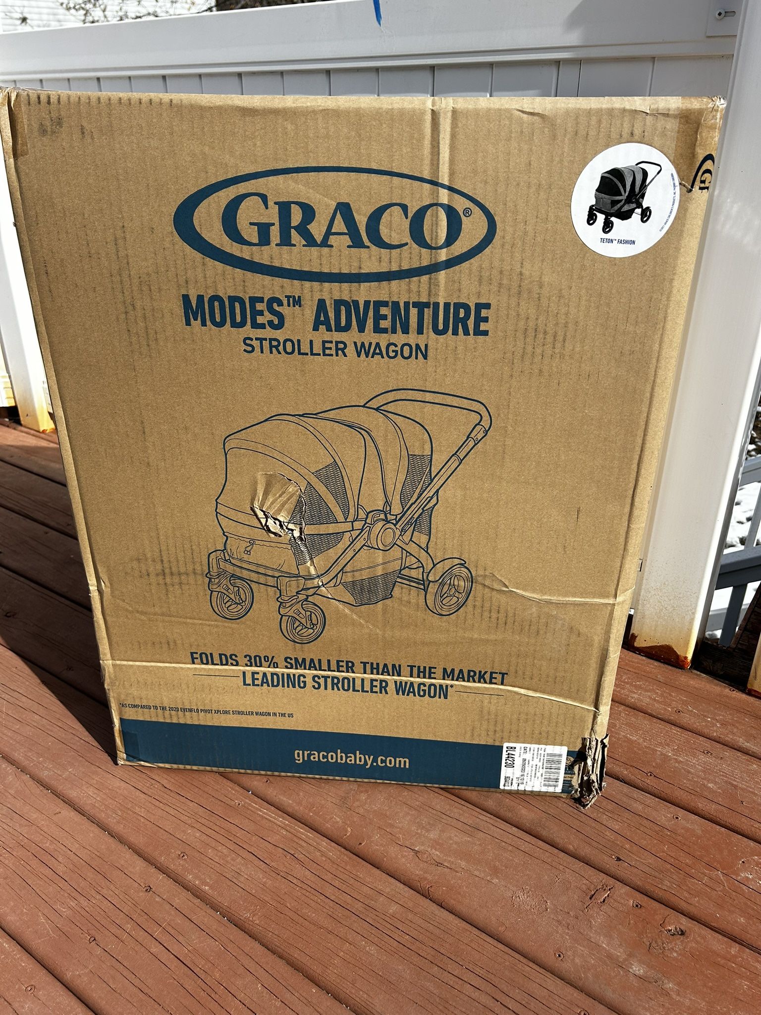 New In Box Graco Stroller Wagon