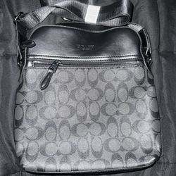 BRAND NEW COACH SIDEBAG