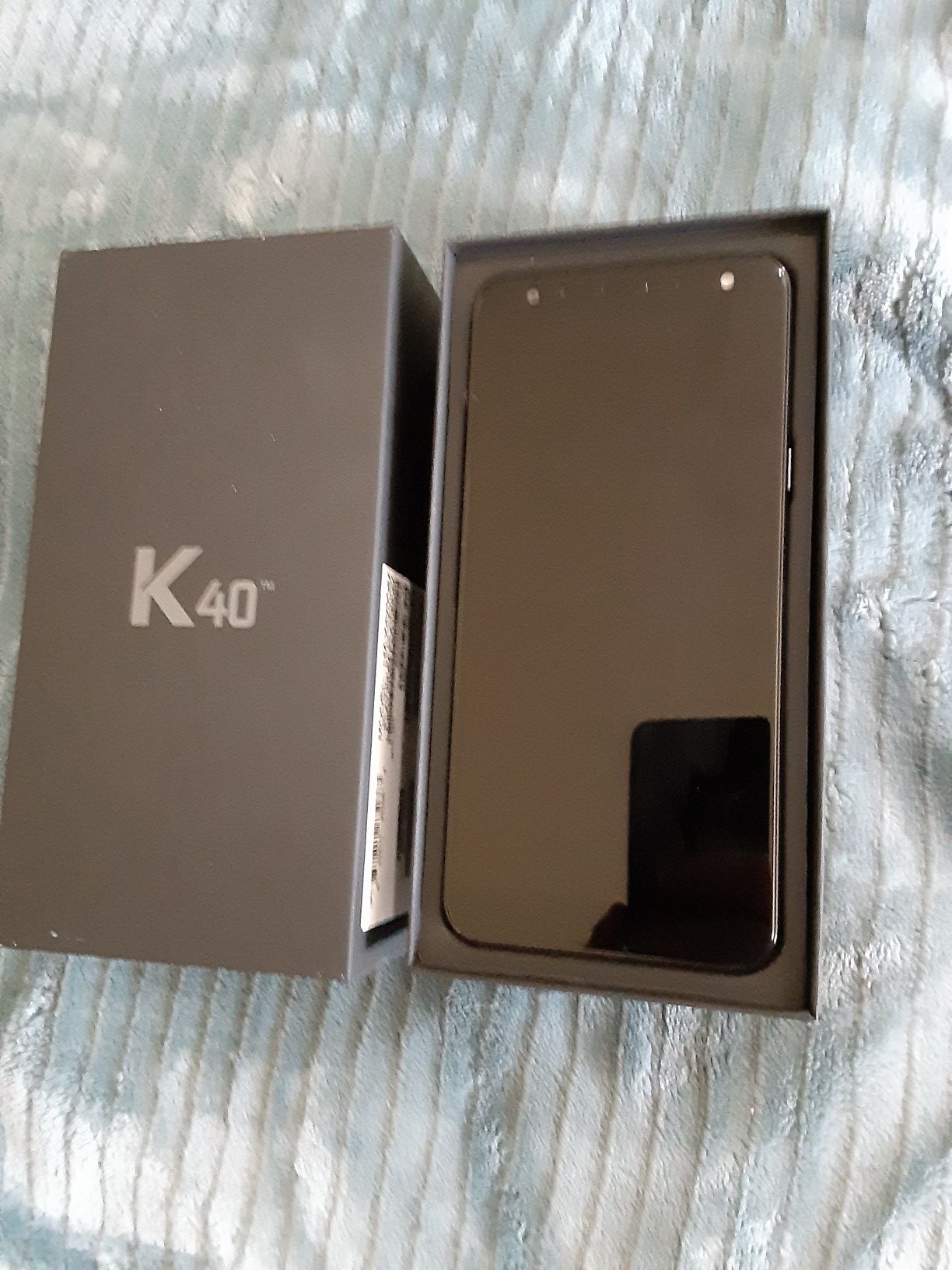 Lg k40 with a month of service