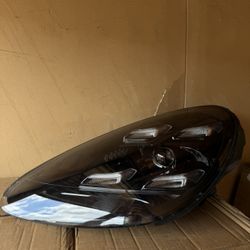 OEM 2011-2014 Porsche Cayenne Left Driver Side Bi-Xenon Headlight LH 7P(contact info removed)
